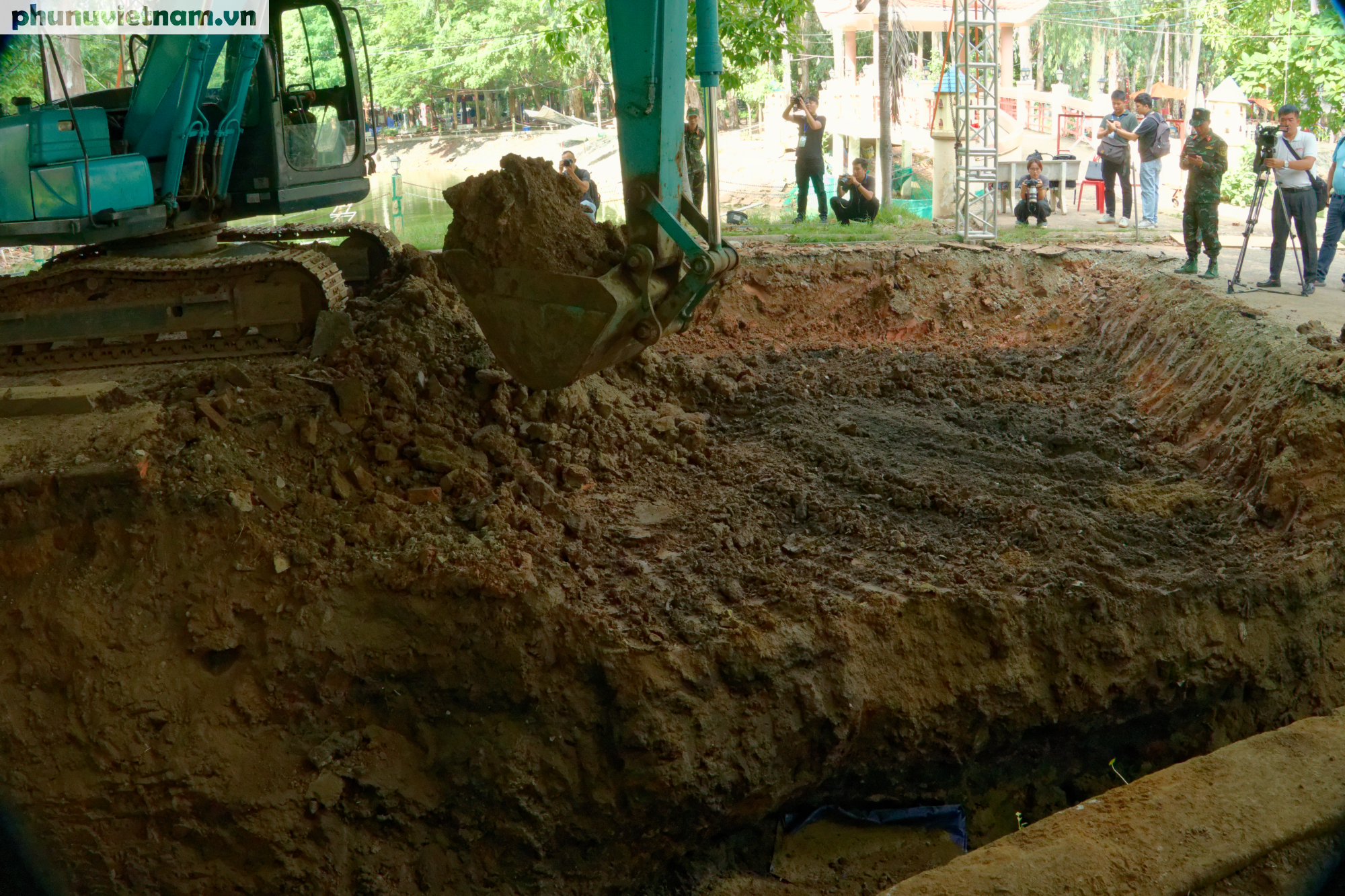 TPHCM: Không giới hạn diện tích tìm kiếm hài cốt liệt sĩ tại Công viên Lê Thị Riêng- Ảnh 1.