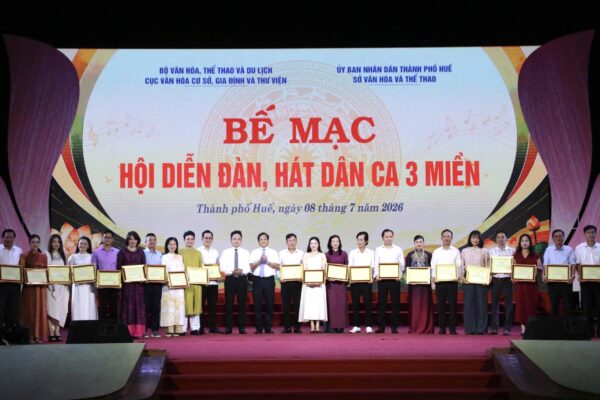 Hà Nội giành 4 huy chương tại Hội diễn "Đàn, hát dân ca 3 miền" năm 2026- Ảnh 1.