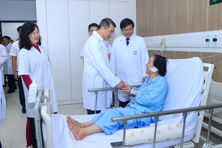 Thủ tướng Lê Minh Hưng: Xây dựng những bệnh viện hiện đại và hình thành hệ sinh thái y tế phát triển đồng bộ- Ảnh 9.