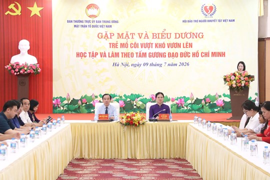 Gặp mặt và biểu dương 170 trẻ mồ côi vượt khó vươn lên- Ảnh 8.