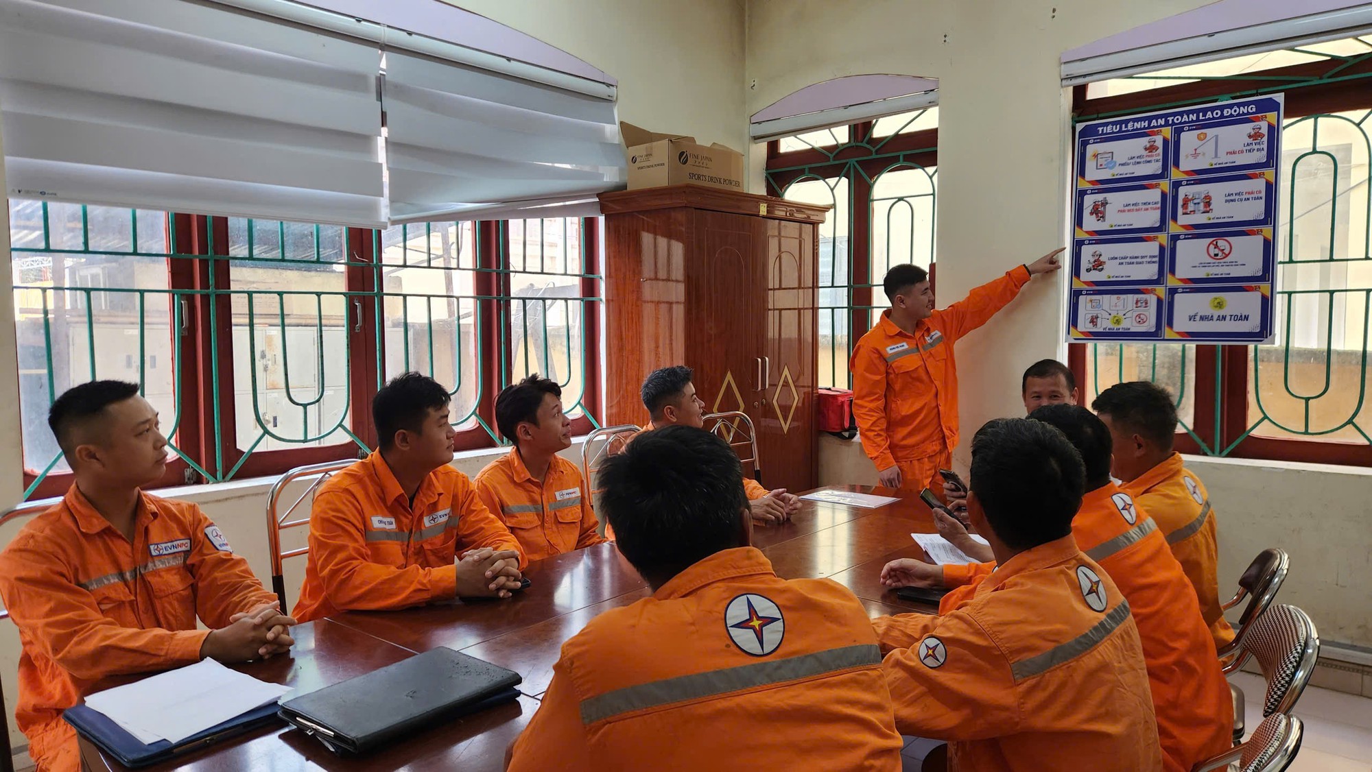 Điện lực miền Bắc tăng cường “lá chắn” an toàn trong mùa mưa bão- Ảnh 11.