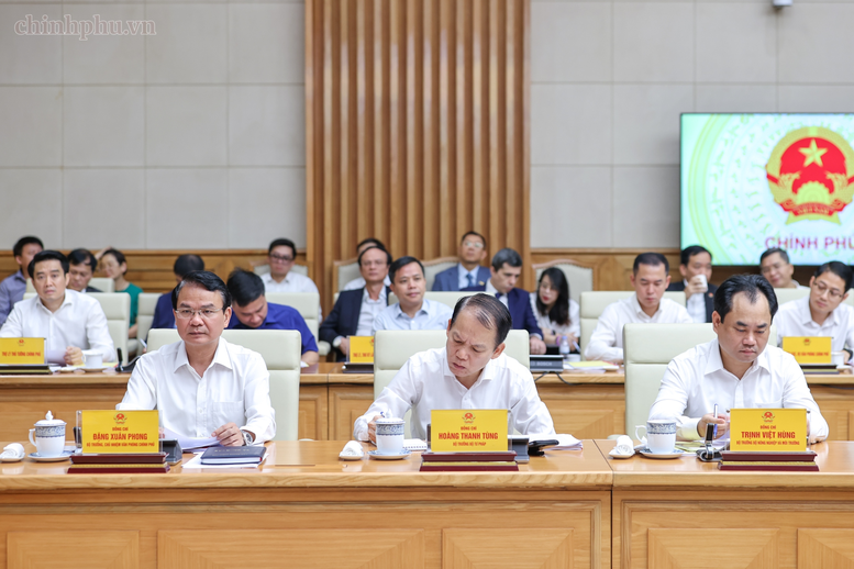 Thủ tướng Chính phủ làm việc với Ngân hàng Nhà nước và hệ thống các tổ chức tín dụng- Ảnh 7.