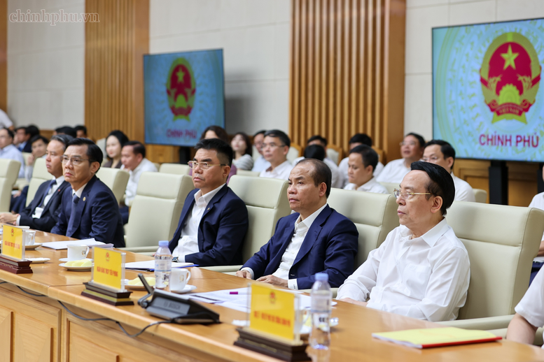 Thủ tướng Chính phủ làm việc với Ngân hàng Nhà nước và hệ thống các tổ chức tín dụng- Ảnh 9.