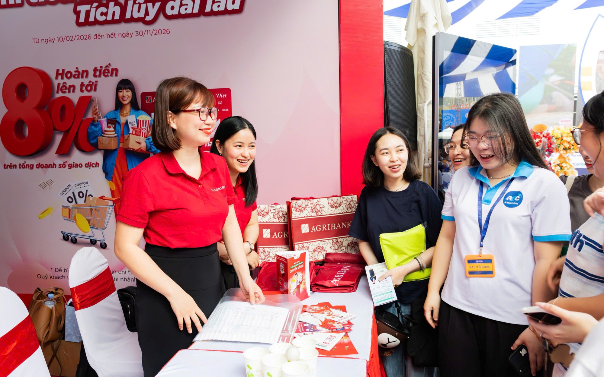 Agribank ưu tiên nguồn lực tiếp sức ngành giáo dục - Ảnh 3.
