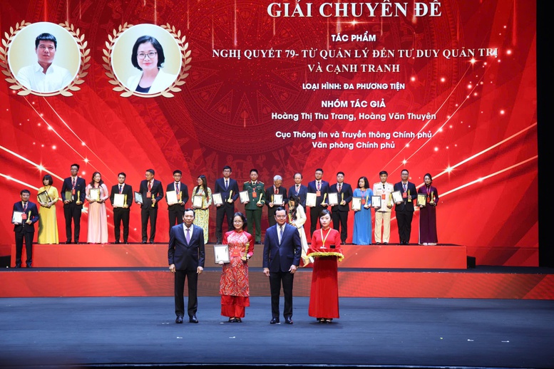 75 tác phẩm được trao giải Cuộc thi chính luận bảo vệ nền tảng tư tưởng của Đảng lần thứ II trong Đảng bộ Chính phủ - Ảnh 8.