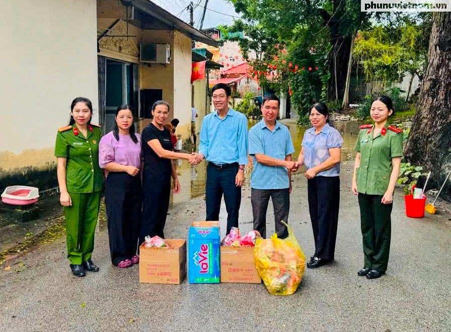 Hội LHPN tỉnh Lạng Sơn đề nghị hỗ trợ nhu yếu phẩm cho người dân vùng lũ - Ảnh 4.