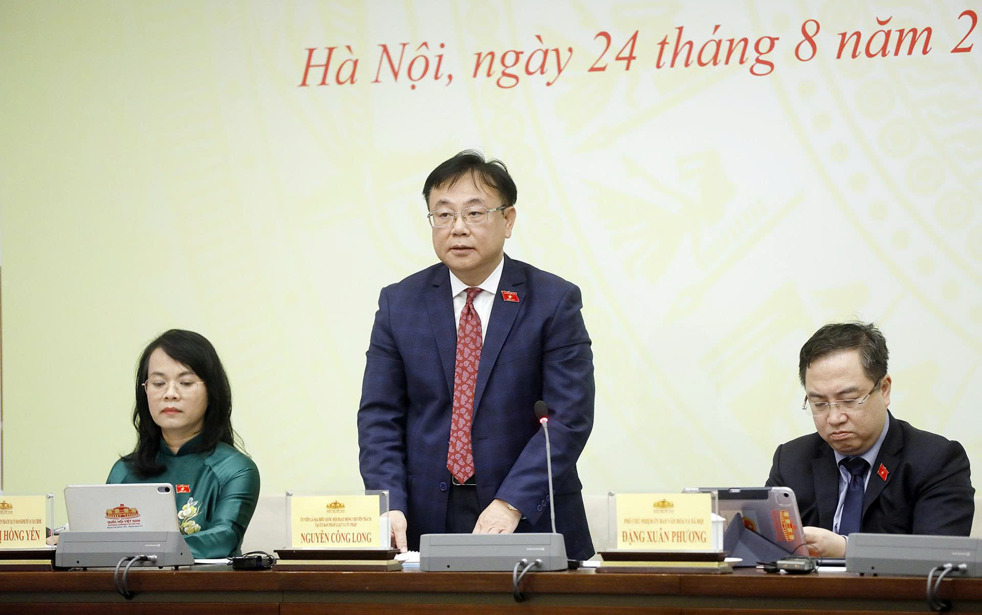 Nhìn lại kỳ họp không thường lệ thứ Nhất: Khi pháp luật bắt đầu từ những vấn đề của cuộc sống - Ảnh 3.