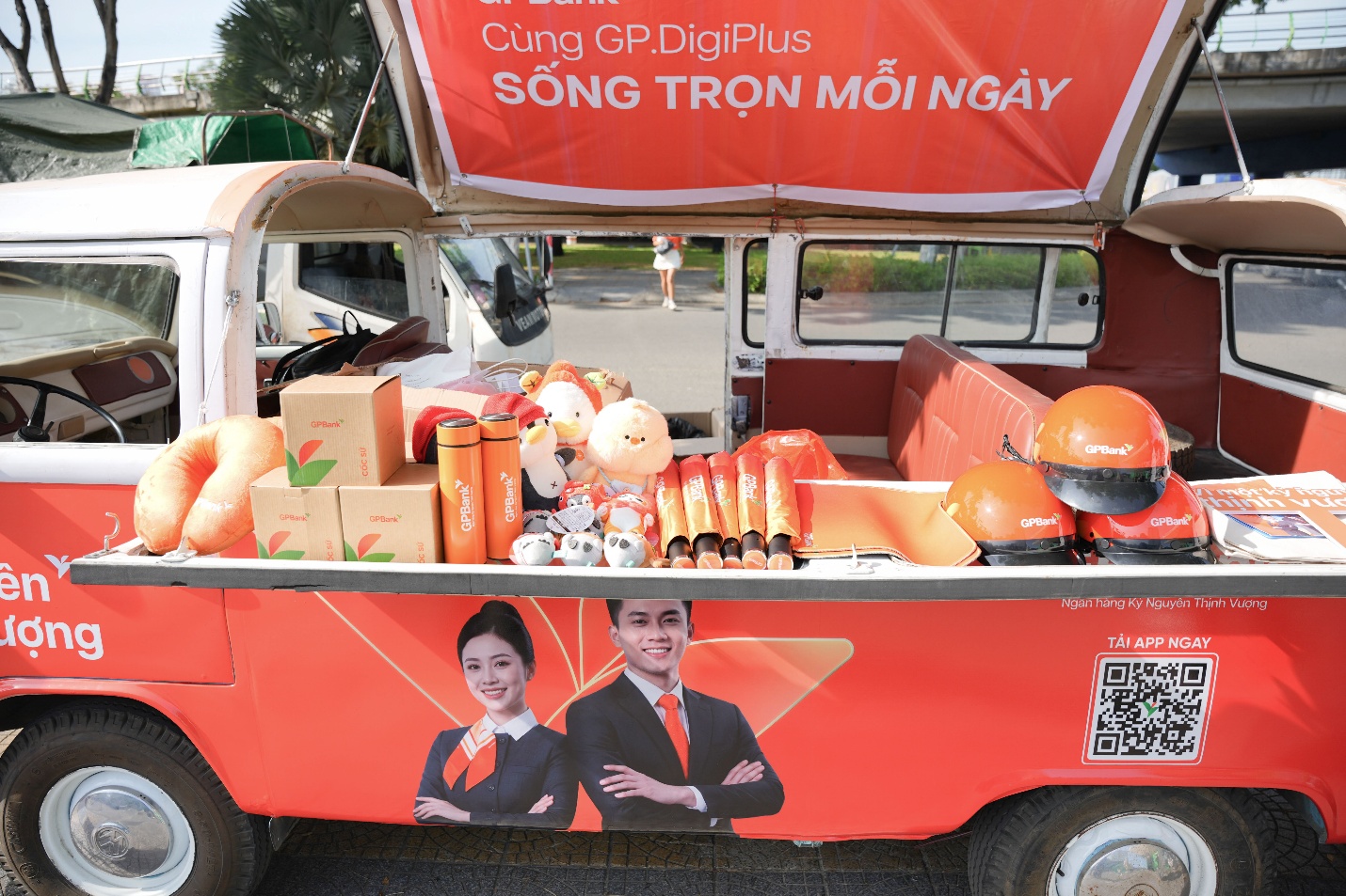 Khi ngân hàng chủ động xuống phố, tài chính số đến gần hơn với người dân- Ảnh 1.
