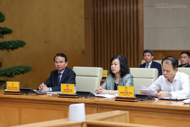 Thủ tướng: Năm học mới đặc biệt quan trọng, phải đổi mới thực chất từ bên trong ngành giáo dục - Ảnh 5.