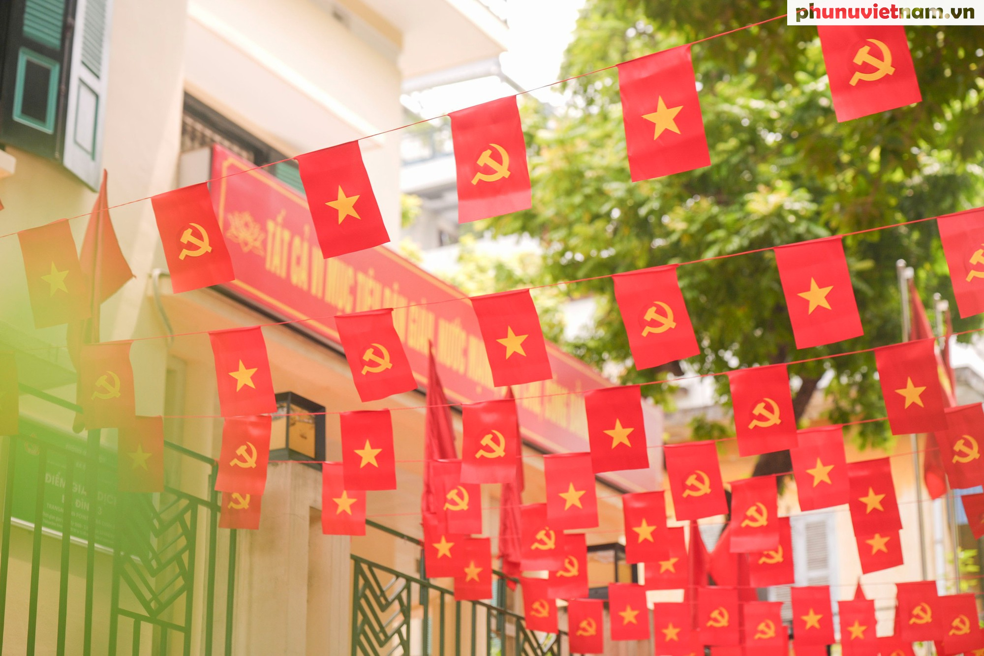 Phố phường Hà Nội rực rỡ cờ hoa chào mừng Quốc khánh 2/9- Ảnh 7.