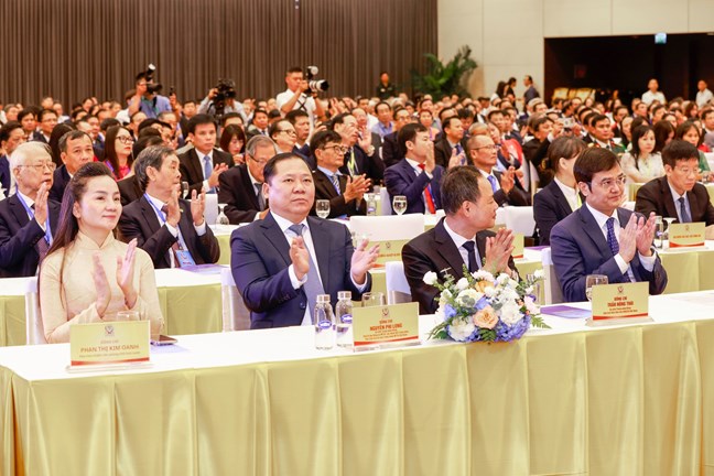 Chủ tịch Bùi Thị Minh Hoài dự Đại hội đại biểu toàn quốc Liên hiệp các Hội Khoa học và Kỹ thuật Việt Nam lần thứ IX - Ảnh 7.