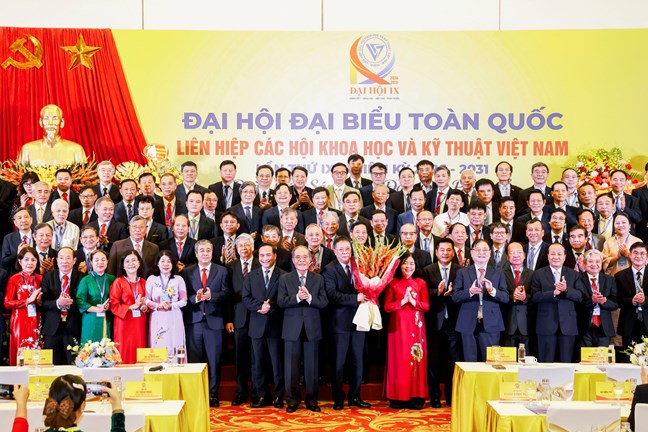 Chủ tịch Bùi Thị Minh Hoài dự Đại hội đại biểu toàn quốc Liên hiệp các Hội Khoa học và Kỹ thuật Việt Nam lần thứ IX - Ảnh 9.