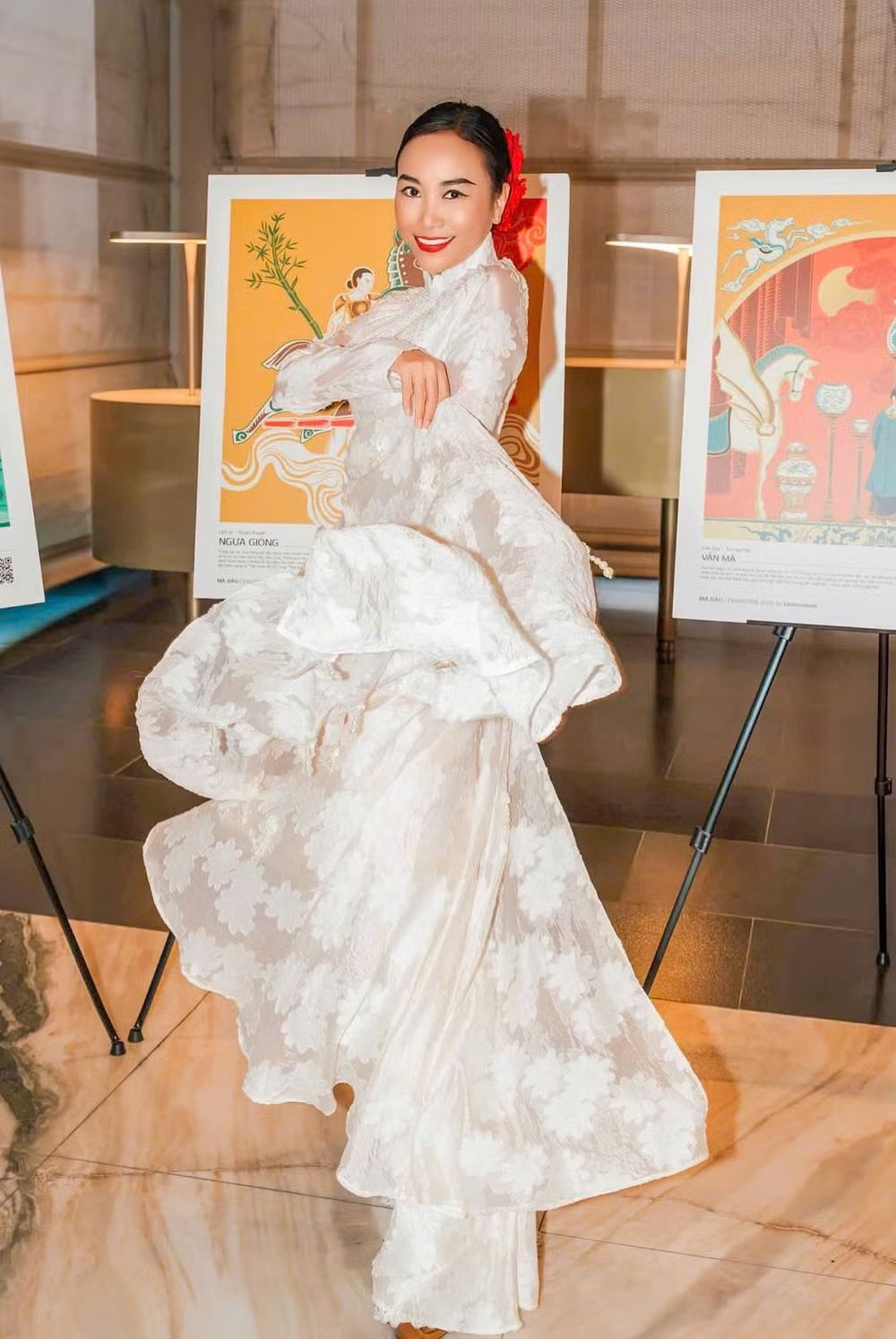 Vietnamese Ao Dai builds a cultural bridge between Viet Nam and Singapore - Ảnh 2.