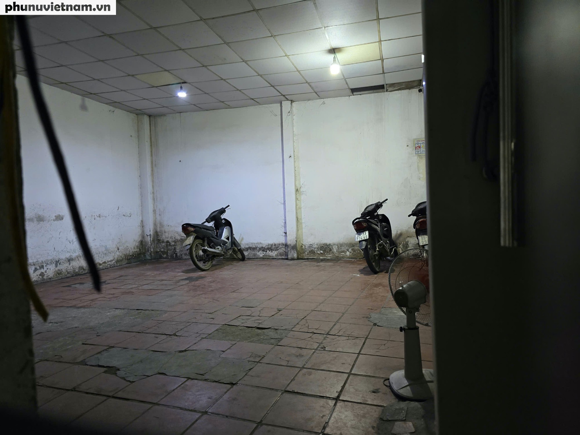 Công an Hà Nội kiểm tra, xử lý hàng loạt quán game hoạt động đêm bất chấp lệnh cấm - Ảnh 4.