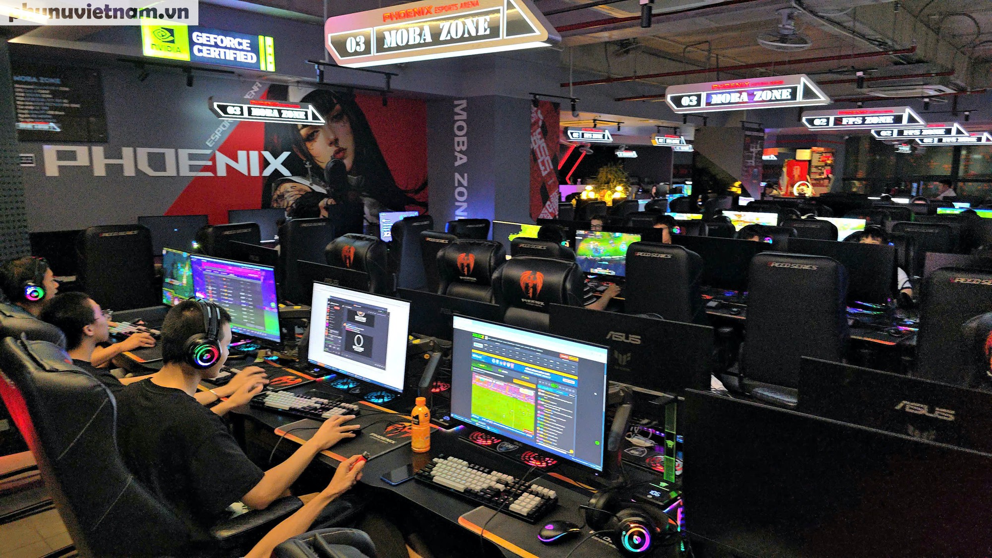 Công an Hà Nội kiểm tra, xử lý hàng loạt quán game hoạt động đêm bất chấp lệnh cấm - Ảnh 12.