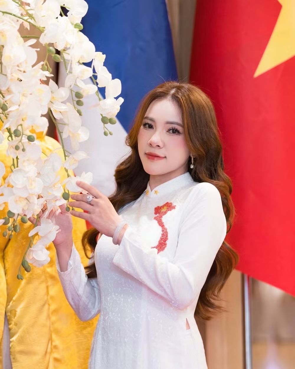 The emotional language of fashion at the Vietnam-Thailand Ao Dai Beauty Contest- Ảnh 3.