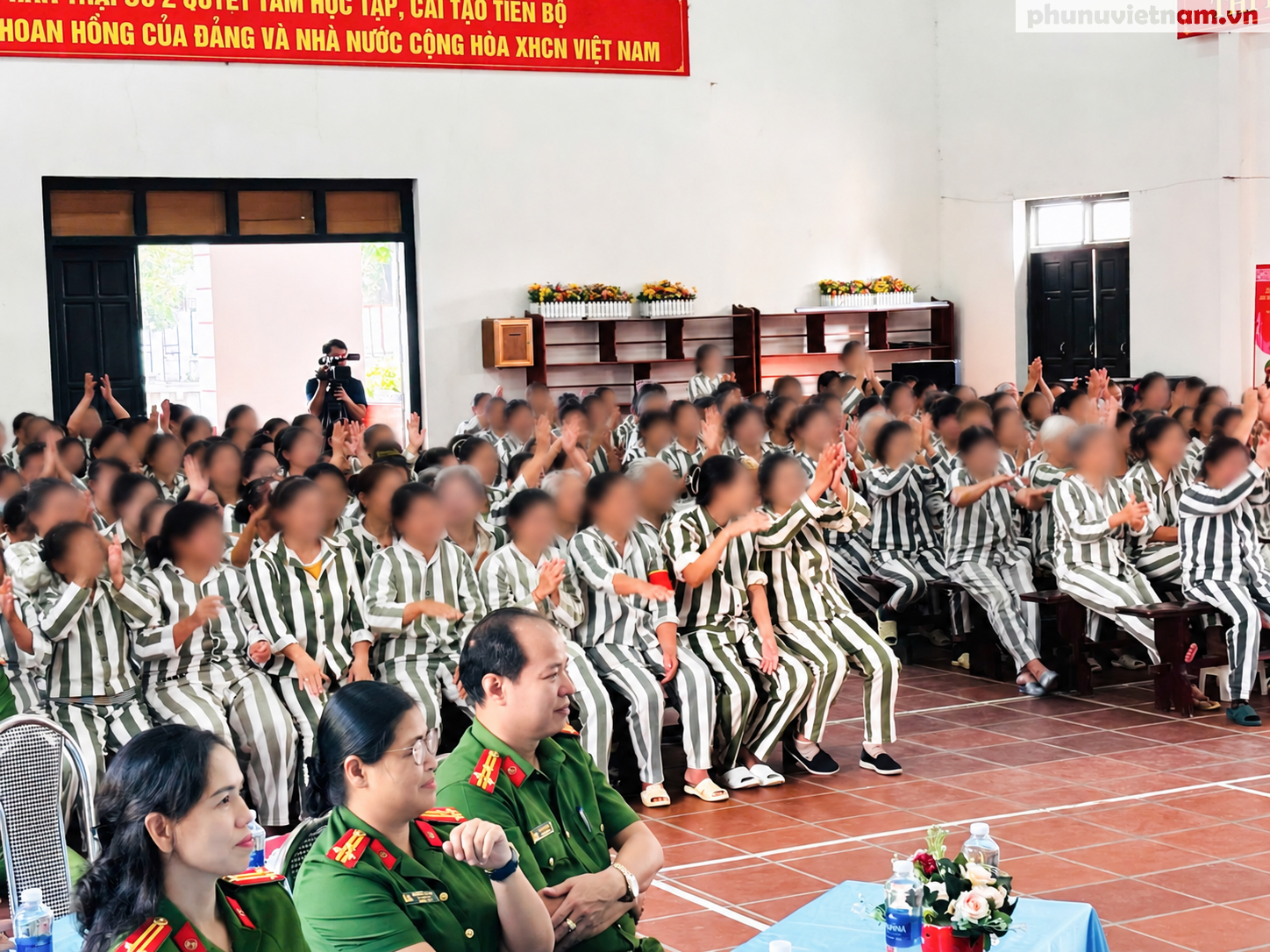 Truyền thông, khám sức khỏe cho gần 200 nữ phạm nhân ở Trại giam Phú Sơn 4 - Ảnh 1.