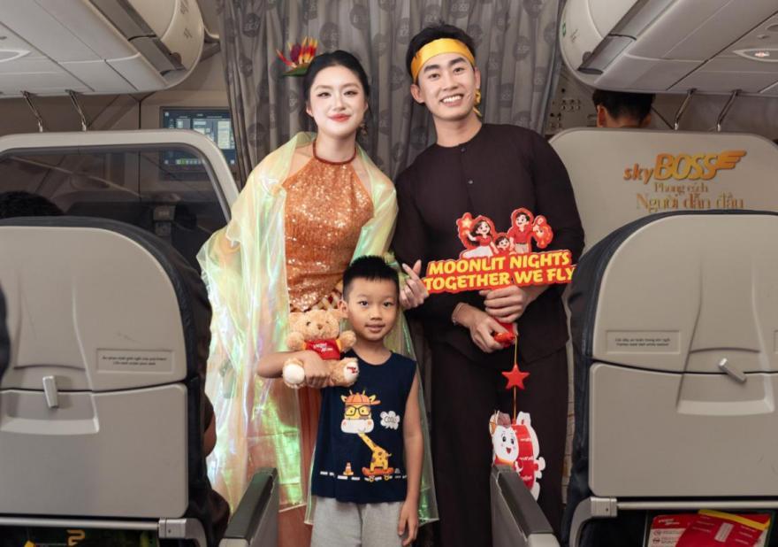Vietjet đưa hành khách phá cỗ Trung thu ở độ cao 10.000 mét - Ảnh 5.