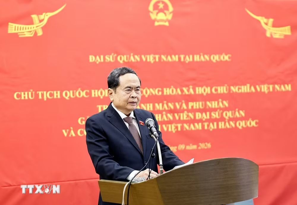 National Assembly Chairman Tran Thanh Man meets Vietnamese community in South Korea - Ảnh 2.