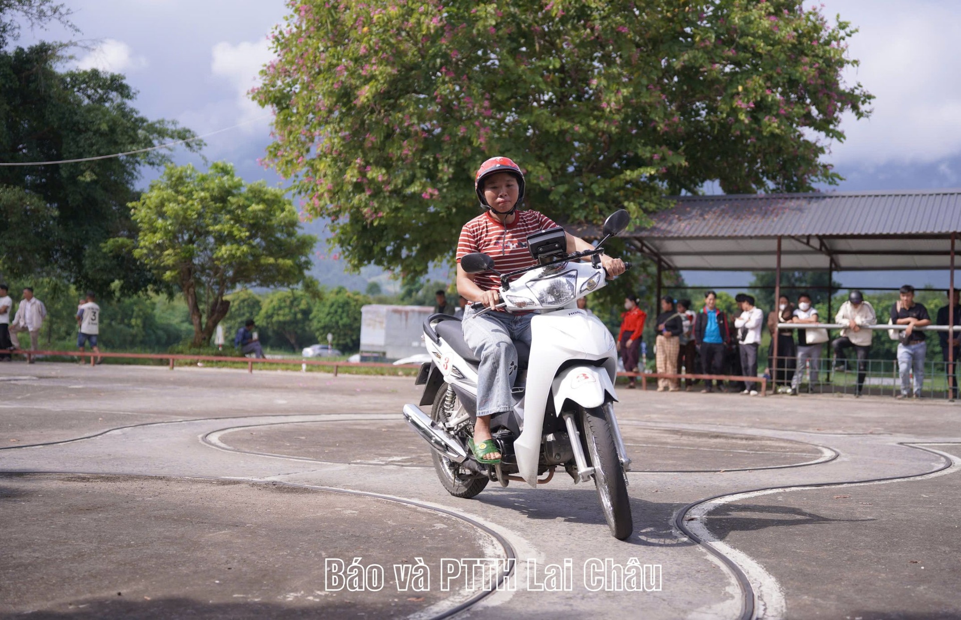 Lai Châu: Tổ chức Kỳ sát hạch Giấy phép lái xe mô tô cho 223 hội viên, phụ nữ cơ sở - Ảnh 4.