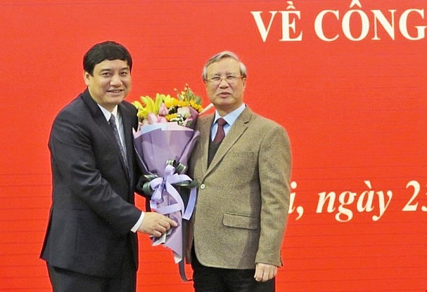 Điều động Bí thư Tỉnh ủy Nghệ An làm Phó Chánh văn phòng Trung ương Đảng  - Ảnh 1.