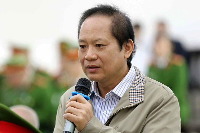 Cựu Bộ trưởng Trương Minh Tuấn xin lỗi Đảng, xin lỗi nhân dân. Ảnh TTX.
