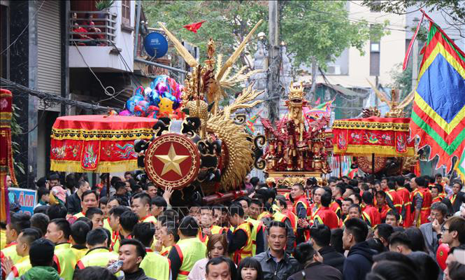 Hàng nghìn người tham dự lễ hội rước pháo Đồng Kỵ - Ảnh 2.