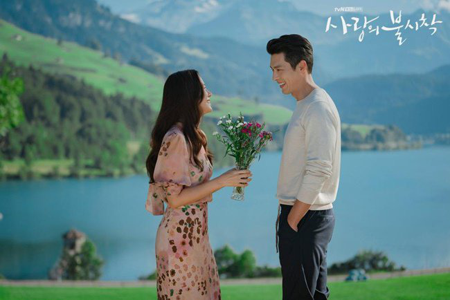 Kết &quot;Hạ Cánh Nơi Anh&quot; chưa được tiết lộ: Son Ye Jin lộ bụng bầu sắp sinh với Hyun Bin - Ảnh 9.