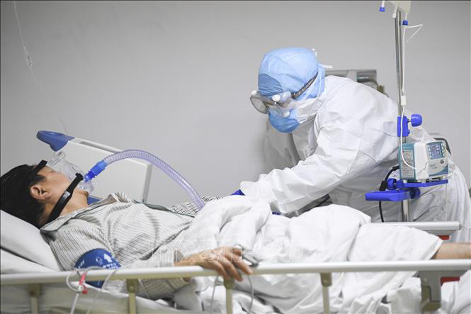 Điều trị cho bệnh nhân nhiễm virus Corona tại Trung Quốc