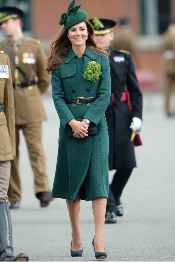 Công nương Kate Middleton giữ vững thương hiệu biểu tượng thời trang đình đám của Hoàng gia Anh - Ảnh 9.