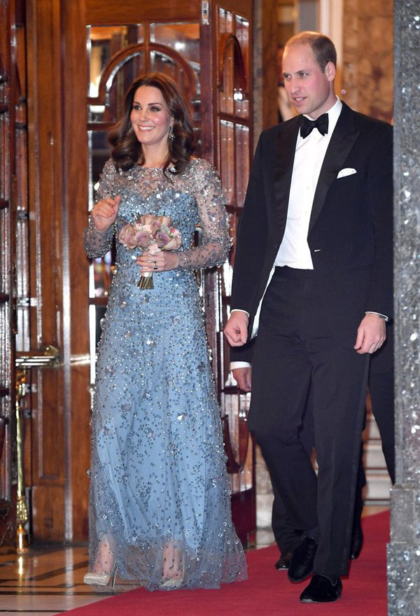 Công nương Kate Middleton giữ vững thương hiệu biểu tượng thời trang đình đám của Hoàng gia Anh - Ảnh 5.