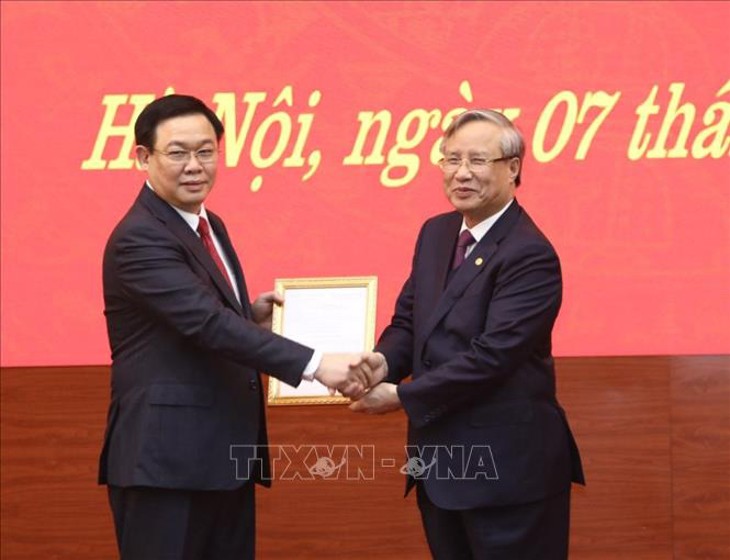 Bộ Chính trị phân công Phó Thủ tướng Vương Đình Huệ làm Bí thư Thành ủy Hà Nội - Ảnh 1.