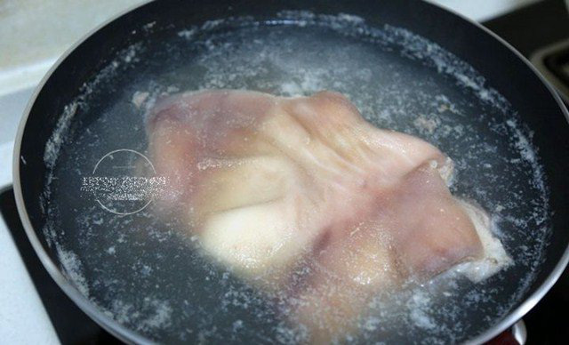 Thịt chân giò làm theo cách này có ngay món ăn lạnh tuyệt hảo mà không hề ngấy ngán - Ảnh 4.