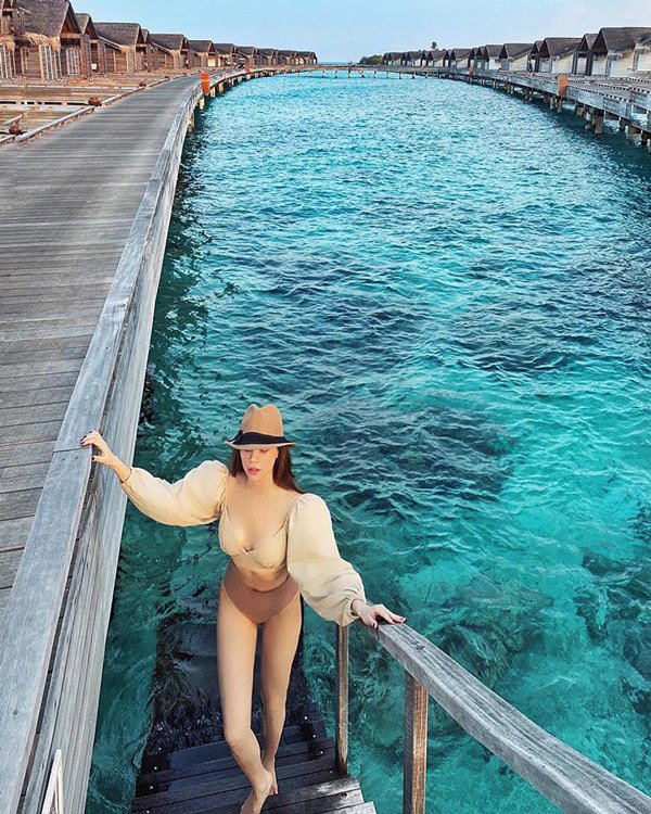 Hồ Ngọc Hà khởi động mùa hè rực rỡ với những mẫu bikini quyến rũ, gợi cảm - Ảnh 10.