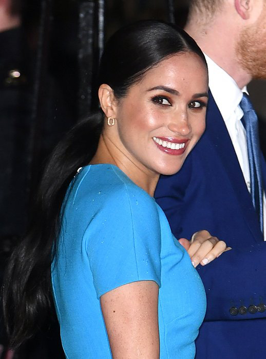 Rời khỏi Hoàng gia, Meghan Markle chuyển sang trang điểm đậm, sắc sảo - Ảnh 3.