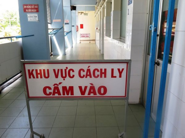 Hà Nội có thêm 2 ca nhiễm virus corona chủng mới, trong đó một nữ tiếp viên chuyến bay VN0054 - Ảnh 1.