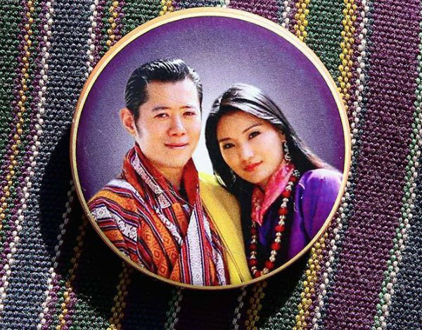 Hoàng hậu &quot;thường dân&quot; Bhutan sinh con thứ 2, thông báo của nhà vua khiến người dân bất ngờ - Ảnh 5.