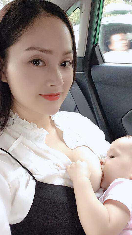 Diễn viên Lan Phương cho con gần 2 tuổi bú, dân mạng không ngớt ...