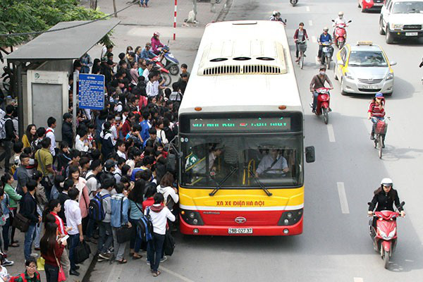 Hà Nội dừng toàn bộ xe buýt đến 15/4 - Ảnh 1.