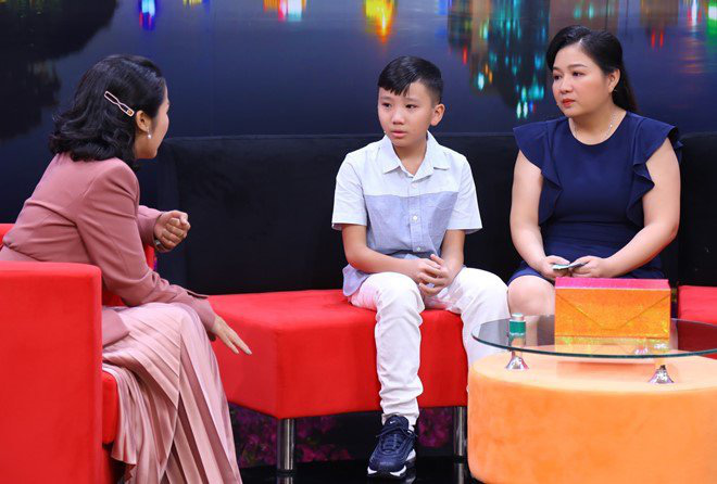 Ốc Thanh Vân xót xa khi cậu bé 12 tuổi bật khóc kể lý do ba mẹ hay cãi vã - Ảnh 1.