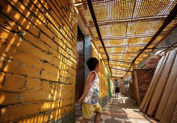 Kỳ diệu thay ngôi làng cổ độc đáo ở Việt Nam,  xây tường bằng tiểu sành, không cần vôi vữa - Ảnh 9.