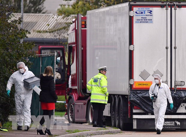 Vụ 39 thi thể trong xe tải ở Anh: Thêm một đối tượng bị cáo buộc - Ảnh 1.