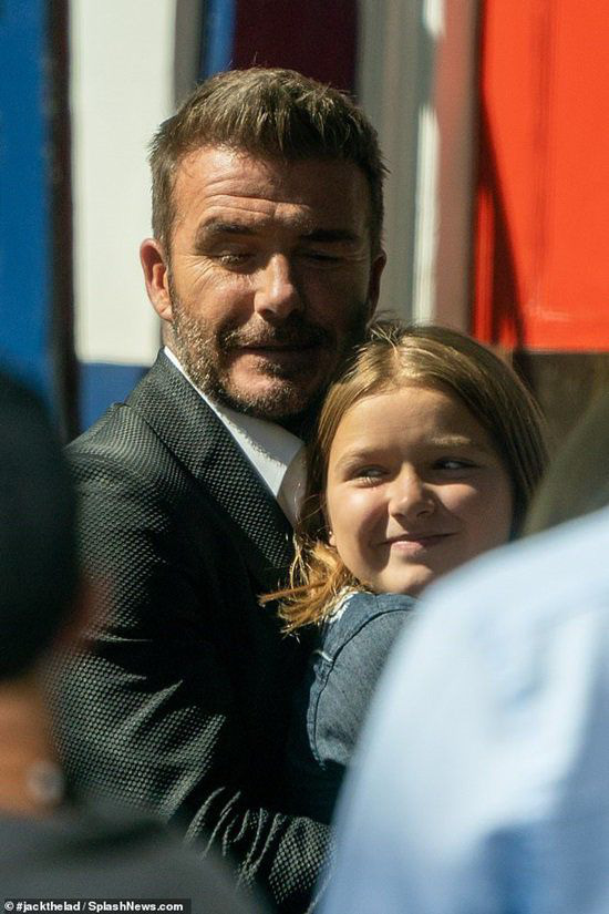 Con trai còn mải yêu đương, ông bố David Beckham ấm lòng vì hành động của con gái út - Ảnh 7.