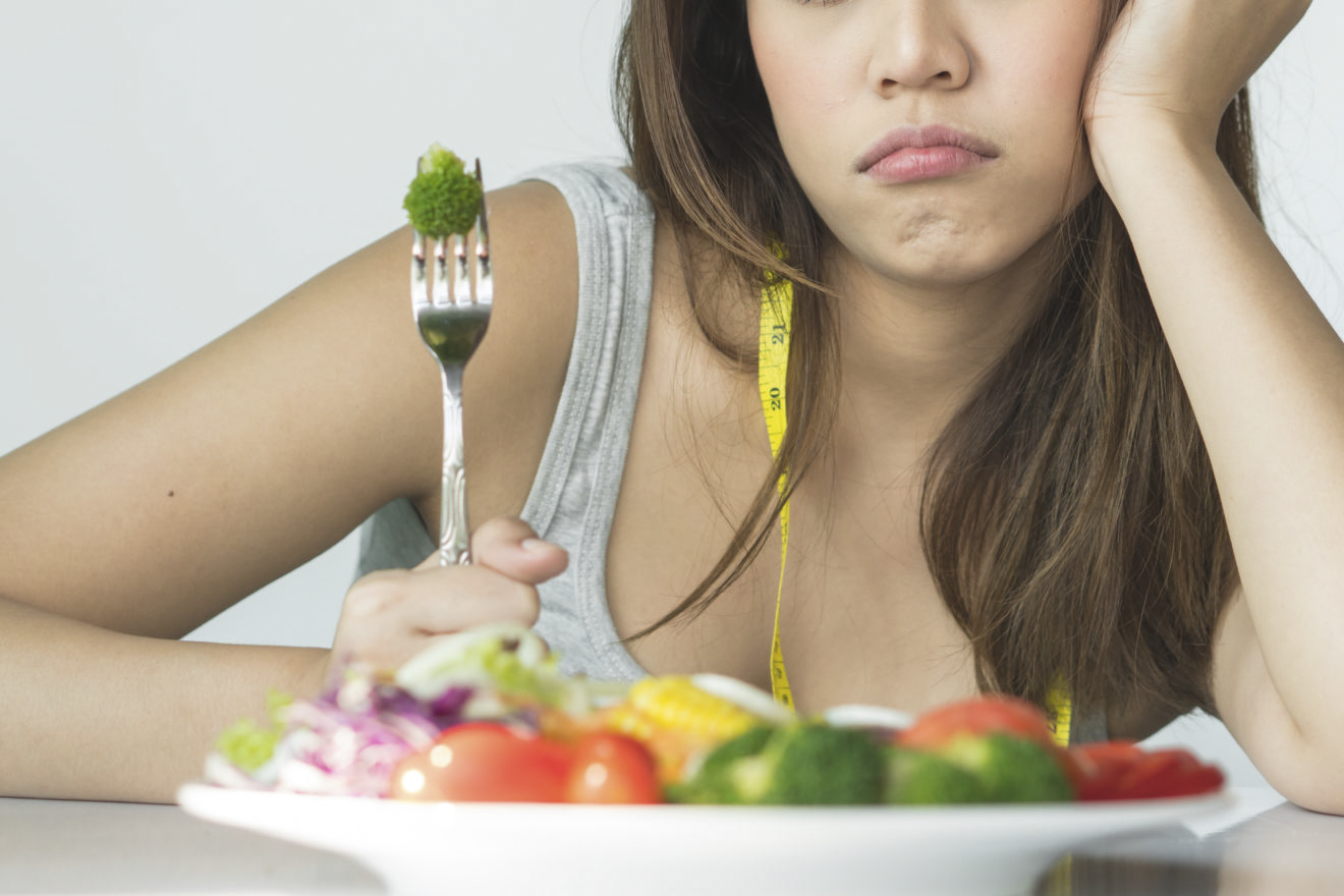Đừng ăn vào 3 thời điểm này nếu không muốn tăng cần vù vù khi ở nhà tránh dịch - Ảnh 2.
