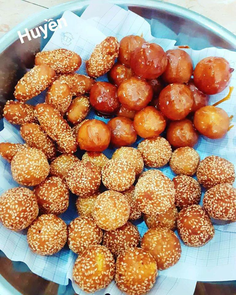 Mách cách làm bánh rán vừng giòn ngon, nóng hổi, nhìn là muốn ăn