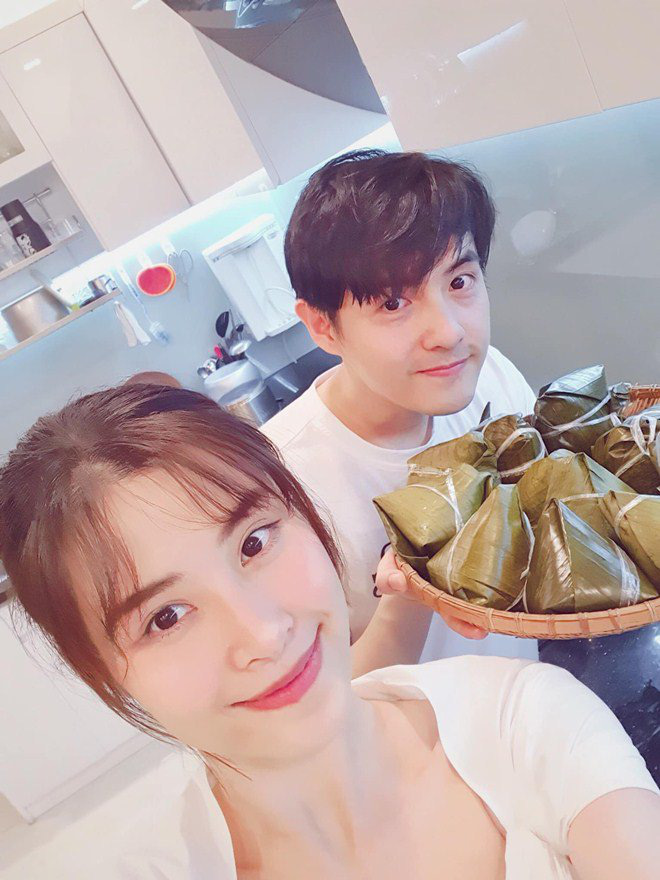 Cả showbiz hóa &quot;Master Chef&quot;, Trịnh Kim Chi làm bánh cháy thành than vẫn được chồng khen - Ảnh 14.