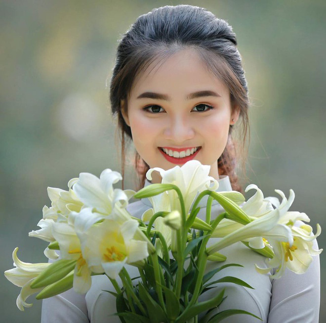 Tôi chờ tháng tư về, chờ hoa loa kèn nở và em » Báo Phụ Nữ Việt Nam