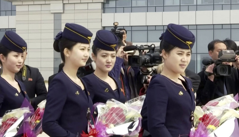 Tiếp viên hãng hàng không Triều Tiên Air Koryo tại sân bay Bình Nhưỡng.