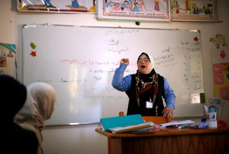 Hiện Hiba làm trợ giảng tại chính ngôi trường mà cô từng học. Đó là một ngôi trường thuộc tổ chức từ thiện Right to Live Society, chuyên hỗ trợ giáo dục, y tế cho những trẻ em mắc hội chứng Down tại dải Gaza.