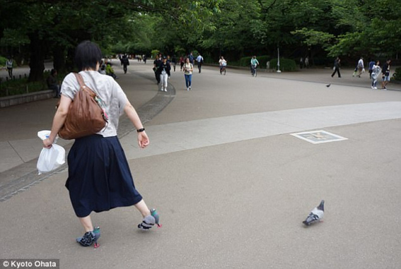 Rất nhiều người đã thú nhận họ sợ đôi giày này vì có cảm giác như bà Ohata đang giẫm lên người những con chim tội nghiệp.

